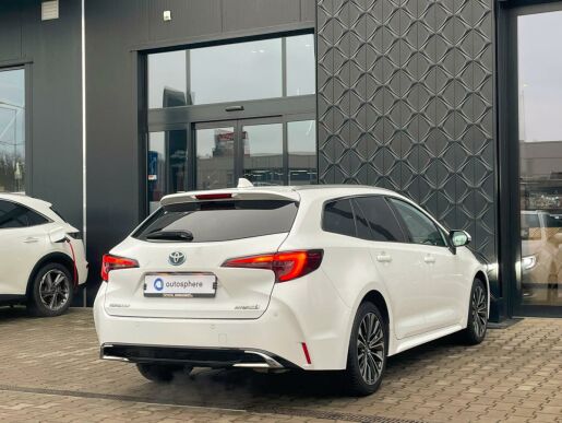 Toyota Corolla STYLE 1.8 HYBRID 103 kW
