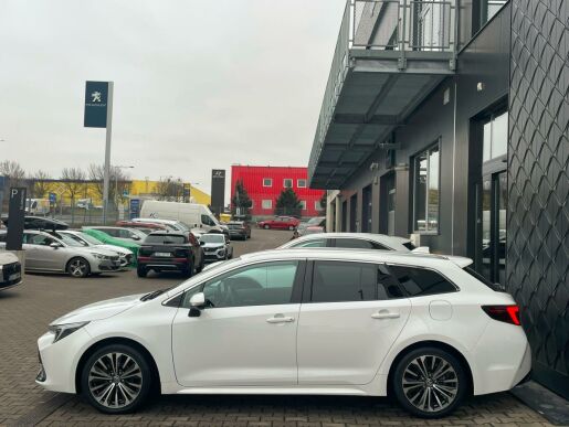 Toyota Corolla STYLE 1.8 HYBRID 103 kW