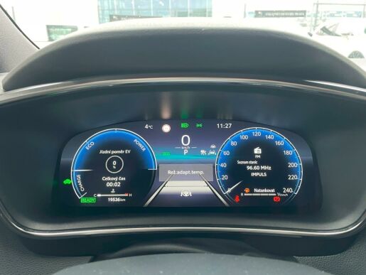 Toyota Corolla STYLE 1.8 HYBRID 103 kW