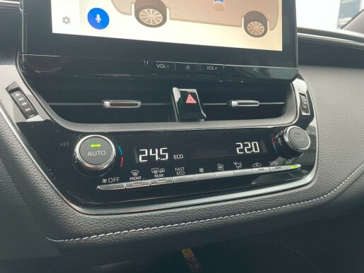 Toyota Corolla STYLE 1.8 HYBRID 103 kW
