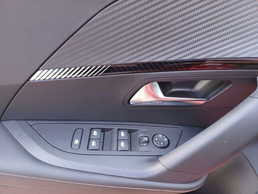 Peugeot 2008 ALLURE 1.2 PureTech