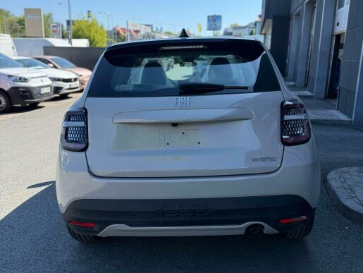 Fiat 600  FIAT 600 1.2 Turbo Hybrid 100k
