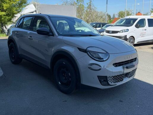 Fiat 600  FIAT 600 1.2 Turbo Hybrid 100k