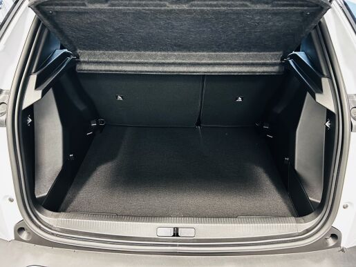 Peugeot 2008 STYLE Elektromotor 115 kW / 156 k (Baterie 54 kWh)