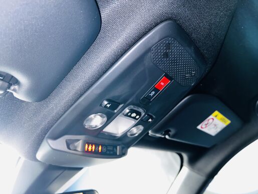 Peugeot 2008 STYLE Elektromotor 115 kW / 156 k (Baterie 54 kWh)