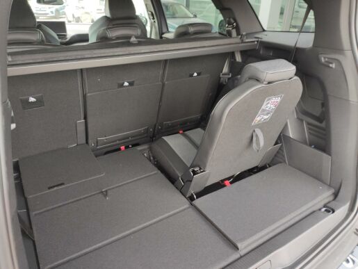 Peugeot 5008 ALLURE PACK 1.5HDI AUT8 7 MÍST