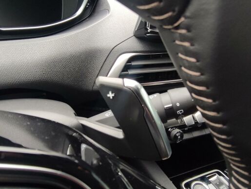 Peugeot 5008 ALLURE PACK 1.5HDI AUT8 7 MÍST
