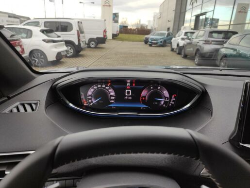Peugeot 5008 ALLURE PACK 1.5HDI AUT8 7 MÍST