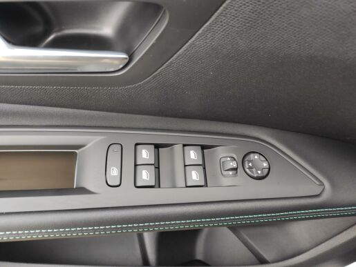 Peugeot 5008 ALLURE PACK 1.5HDI AUT8 7 MÍST