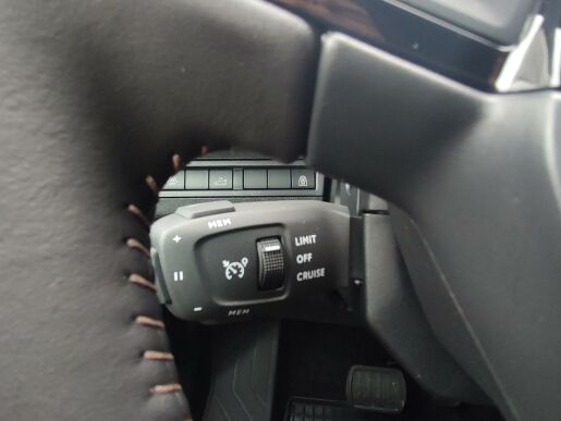 Peugeot 5008 ALLURE PACK 1.5HDI AUT8 7 MÍST