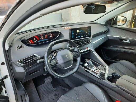 Peugeot 5008 ALLURE PACK 2.0 BHDi 180k EAT8