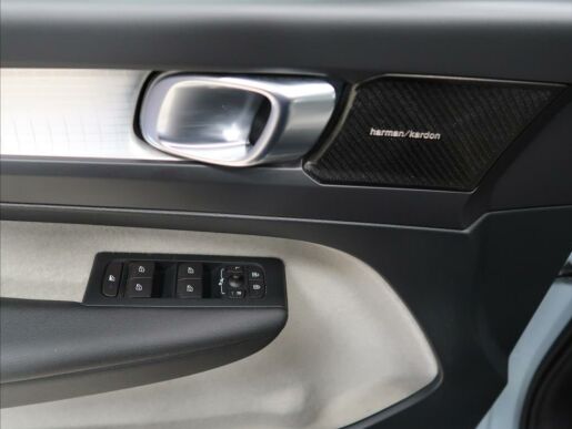 Volvo XC40 2,0 D3 Drive-E Momentum FWD