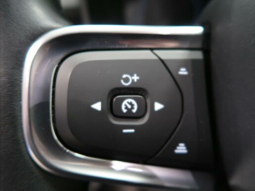 Volvo XC40 2,0 D3 Drive-E Momentum FWD