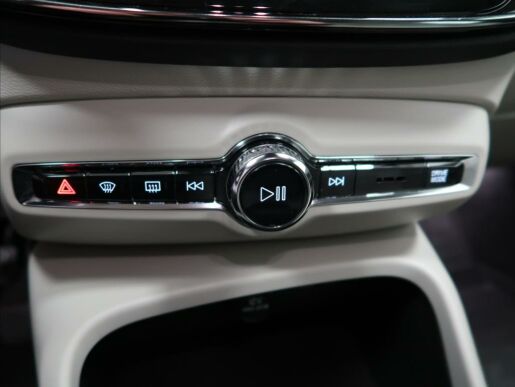 Volvo XC40 2,0 D3 Drive-E Momentum FWD