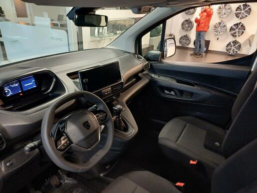 Peugeot Rifter ACTIVE BlueHDi 7 let zár.