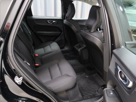 Volvo XC60 2,0 B4 AWD  Momentum AUT