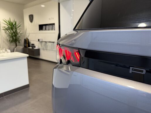 Peugeot 5008 GT Hybrid 145k, Automat
