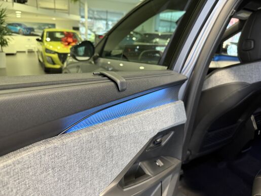 Peugeot 5008 GT Hybrid 145k, Automat