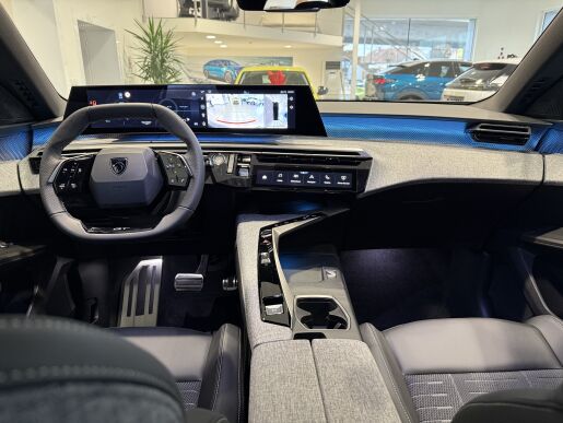 Peugeot 5008 GT Hybrid 145k, Automat