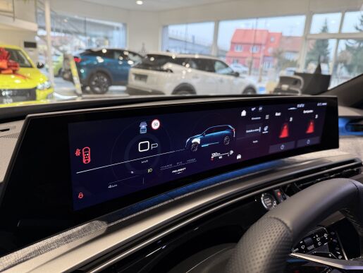 Peugeot 5008 GT Hybrid 145k, Automat