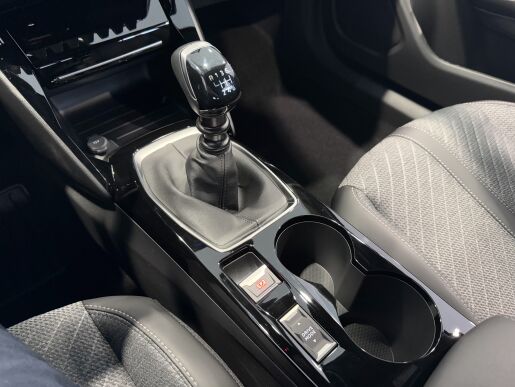 Peugeot 2008 ALLURE, Pack Vision, Manuál