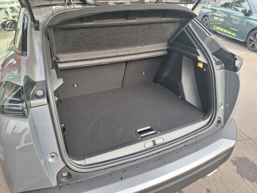 Peugeot 2008 ALLURE 1.2 PT 100K MAN6