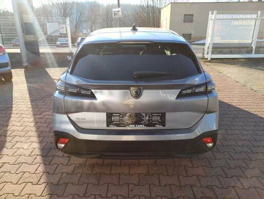 Peugeot 308 SW STYLE Hybrid 136 7 let zár.