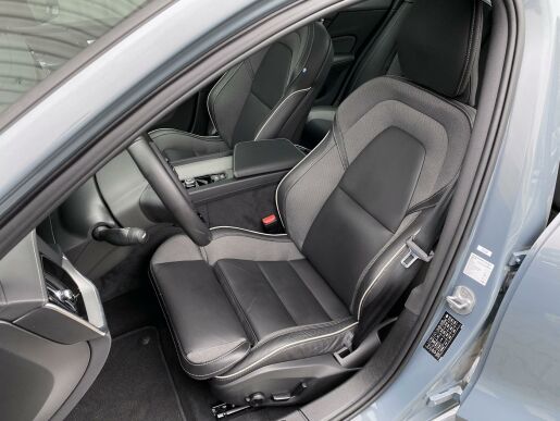 Volvo S60 B5 (benzín) AWD* ULTIM + kola