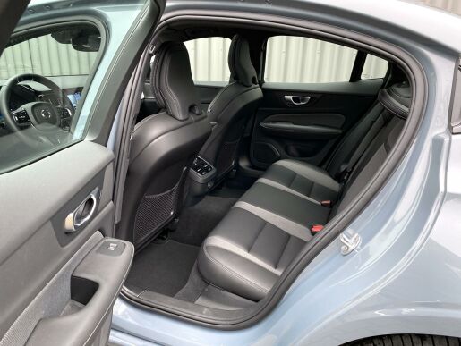 Volvo S60 B5 (benzín) AWD* ULTIM + kola