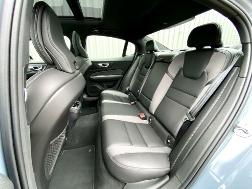 Volvo S60 B5 (benzín) AWD* ULTIM + kola