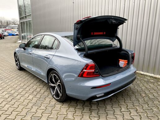 Volvo S60 B5 (benzín) AWD* ULTIM + kola