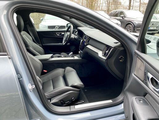 Volvo S60 B5 (benzín) AWD* ULTIM + kola