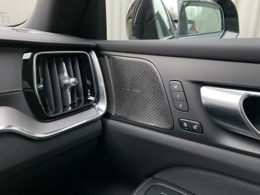 Volvo S60 B5 (benzín) AWD* ULTIM + kola