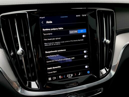 Volvo S60 B5 (benzín) AWD* ULTIM + kola