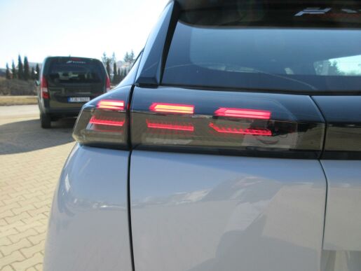 Peugeot 2008 STYLE PureTech 100 S&SMAN6