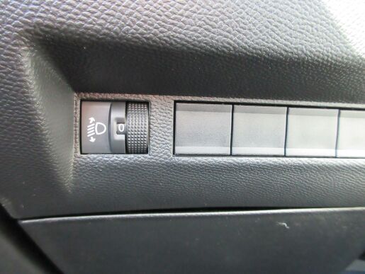 Peugeot 2008 STYLE PureTech 100 S&SMAN6