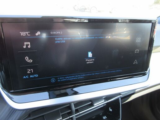 Peugeot 2008 STYLE PureTech 100 S&SMAN6