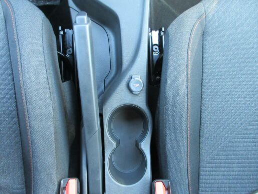 Peugeot 2008 STYLE PureTech 100 S&SMAN6