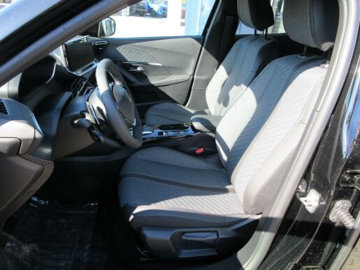 Peugeot 2008 ALLURE Hybrid 136 e-DCS6