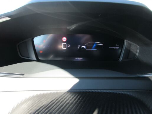 Peugeot 2008 ALLURE Hybrid 136 e-DCS6