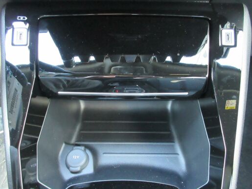 Peugeot 2008 ALLURE Hybrid 136 e-DCS6