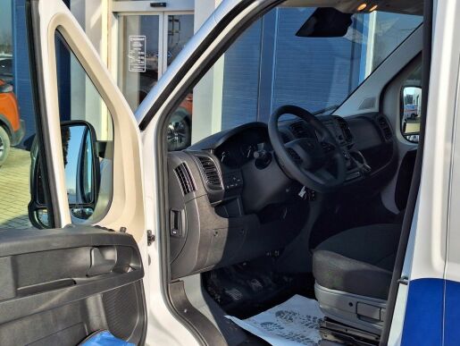 Peugeot Boxer Furgon 3300 L2H2 BHDi 120k M6