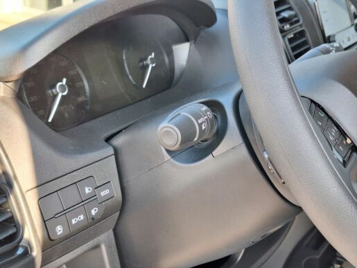 Peugeot Boxer Furgon 3300 L2H2 BHDi 120k M6