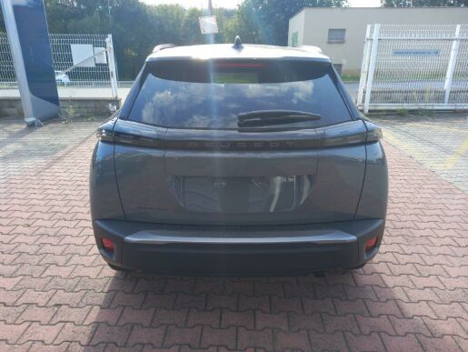 Peugeot 2008 ALLURE 1.2 PureTech 7 let zár.