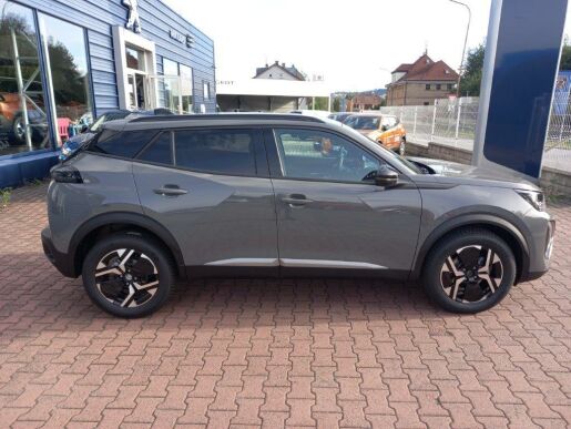 Peugeot 2008 ALLURE 1.2 PureTech 7 let zár.