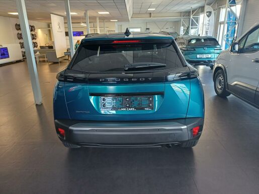Peugeot 2008 ALLURE 1.2 PureTech 7 let zár.