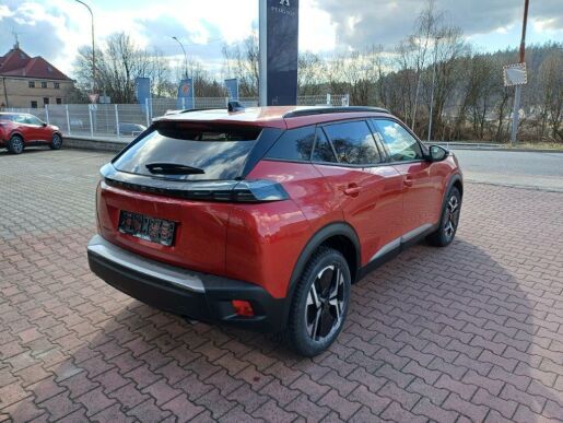 Peugeot 2008 ALLURE 1.2 PureTech 7 let zár.