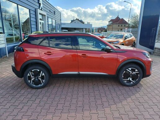 Peugeot 2008 ALLURE 1.2 PureTech 7 let zár.