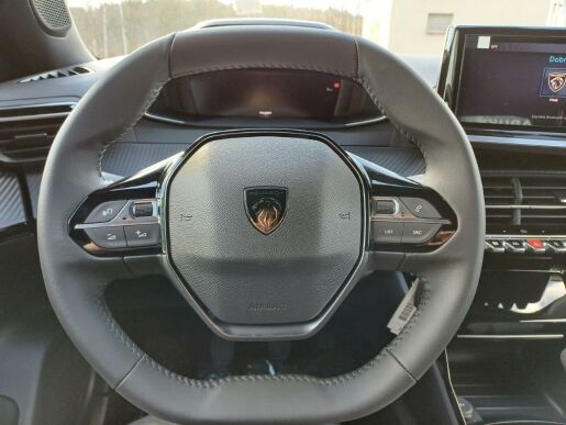 Peugeot 2008 ALLURE 1.2 PureTech 7 let zár.