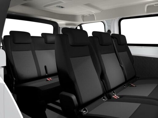 Peugeot Expert COMBI L2 2.0BHDi 180k EAT8
